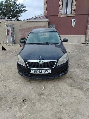 Skoda universal 2013. 1.4l mator benzin Xarab yeri sol qapı