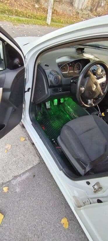 hyundai sonata 2011: Chevrolet Aveo: 1.2 l | 2011 il 420000 km Sedan — 7