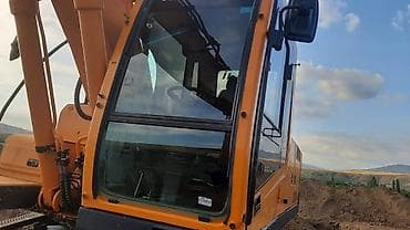 traktor tekeri: Hyundai 200W-7 təkərli ekskavator - Brend/model: HYUNDAI 200W-7 - — 9