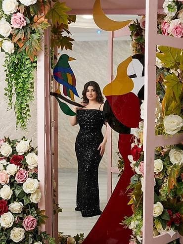rende: Qara payetli gecə libası - Model: Uzun, bədənə oturan siluet, balıq — 1