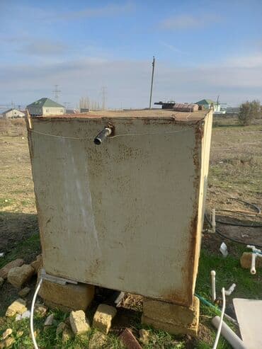 Продукты питания: Бак, Металл, 3000 л. л, Б/у — 2