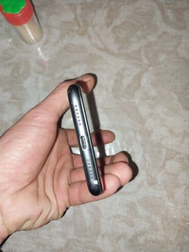 iphone 11 ekranı: IPhone 11, Qara, Qırıq — 2