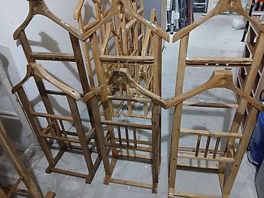 ucuz skaf: Taxta paltaryuyan asılqan – kişi geyimləri üçün stend Məhsulun — 9