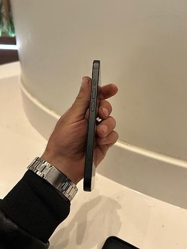 iphone 2ci əl: IPhone 15, Qara — 8