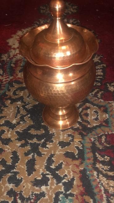 konfet qabı: Mis qapaqlı qab - Material: döymə mis, iç hissəsi qalaylanmış - — 2