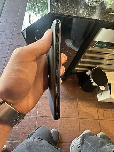 redmi note 8 satilir: IPhone 11, 64 GB, Qara, Face ID — 4