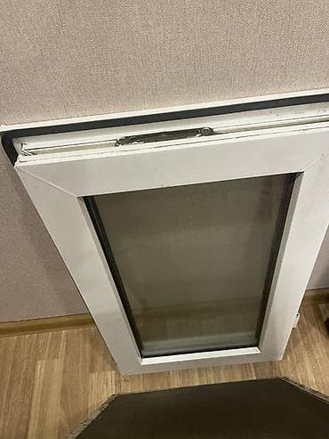 pencere qapi: Plastik pəncərə yarpağı (açılan qanad) - Material: ağ PVC profil - — 1