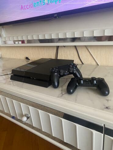 playstation 4 kabel: Playstation 4 500gb yaddash,iki pult(orginal) pultun biri şunurla — 4