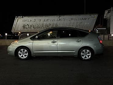 toyota prius kapot: Toyota Prius (2-ci nəsil) hibrid hetçbek - Gümüş/boz rəngli kuzov, 5 — 3