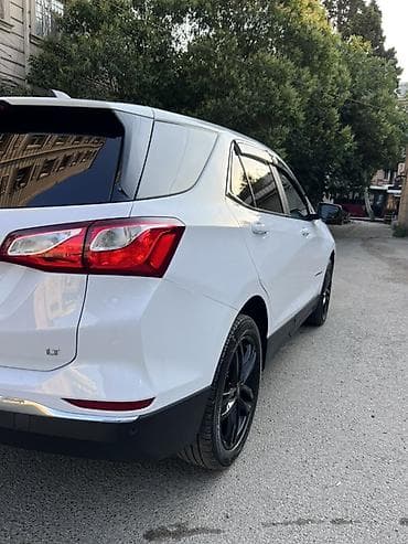 man sat: Chevrolet Equinox – ağ rəng 2021 Zolaq tanima guzgunun olu zonasi ozu — 5