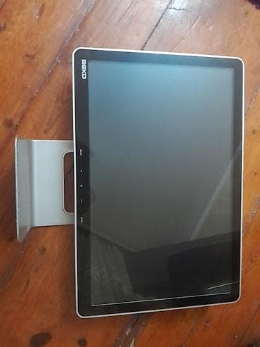 komputer manitoru: Sola alt tərəfdə balaca çartdağ var onnan başqa problemi yoxdur gül — 1