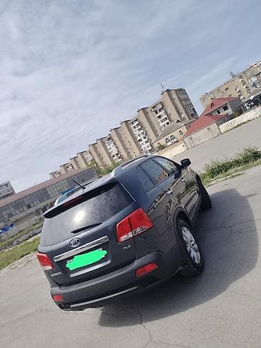 e 3 2: Kia Sorento: 2 l | 2010 il Ofrouder/SUV — 2