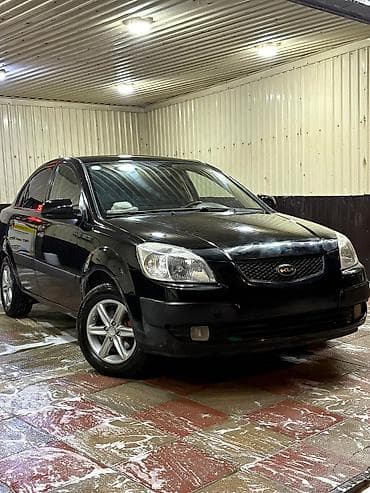Kia Rio: 1.4 l | 2008 il Sedan