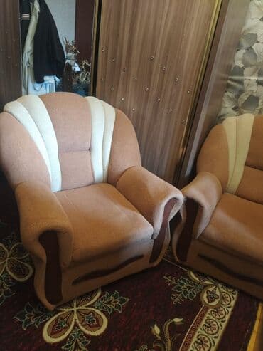 oturacaq uzlukləri: Klassik divan, Divan — 1