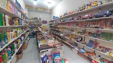 setka vitrin: Market polkalar divar demirle birlikde cemi 280 azn.mağaza bağlayıram — 2