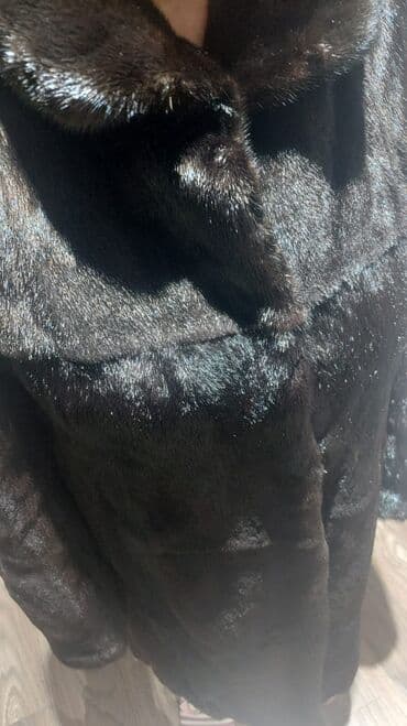 yuxuda şuba görmək: Qadın kürkü – tünd qəhvəyi/qaraya yaxın rəng, uzun modellidir — 2