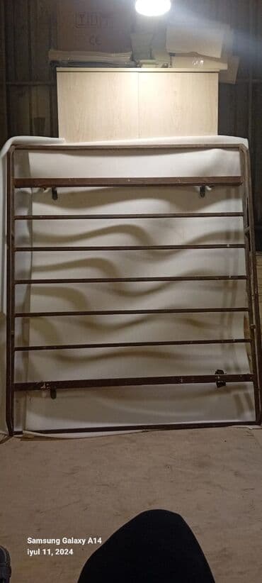 İkinəfərlik çarpayı, Bazasız, Matrassız, Siyirməsiz