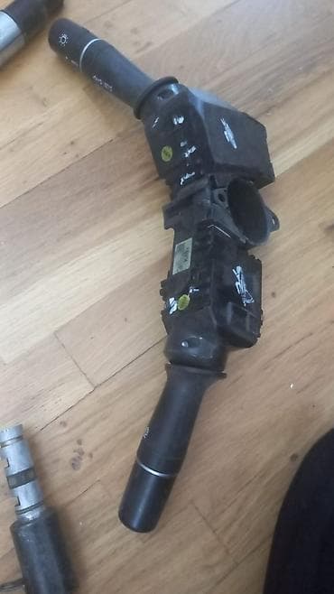 açar korpusu: Məhsul: Avtomobil ehtiyat hissələri dəsti Tərkib: - Sükanaltı kombinə — 1