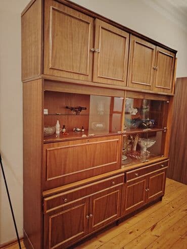 kitablar üçün rəflər: İşlənmiş, Dolab — 1