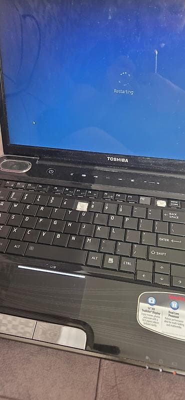 noutbook: İşlənmiş Toshiba, 16 ", Intel Core i3, 512 GB — 2