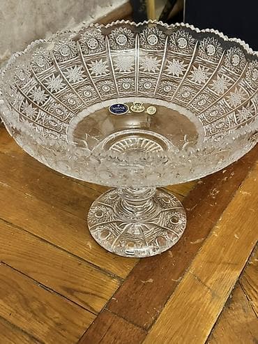 xrustal qablar aliram: Xurusdal iki eded var iwlenmeyib son qiymetdi endirim ucun narahat — 1