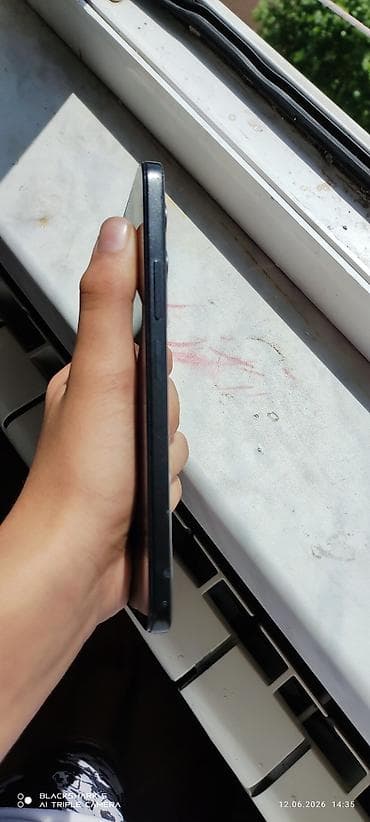 Xiaomi Redmi 15 (256 GB) satılır. Telefon əla vəziyyətdədir. Heç vaxt — 4