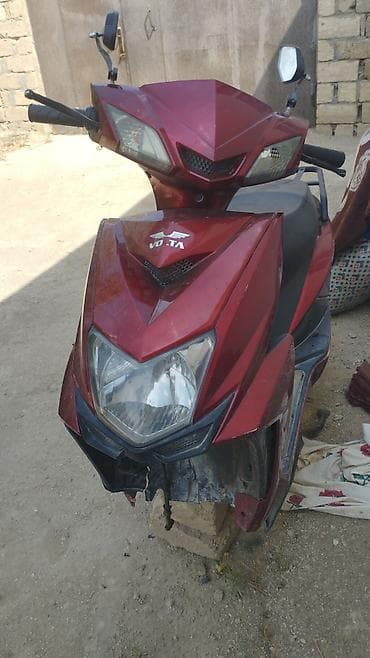 electric moped: Demeli moped on hisseden qeza olunub yanlarında ciziglar var — 2