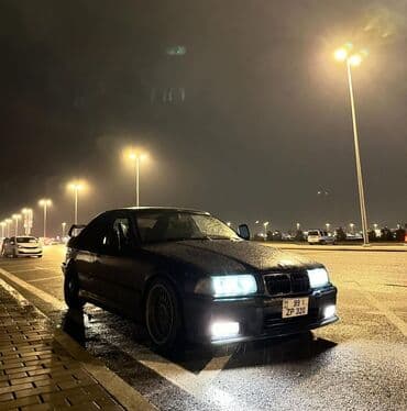 bmw 3 серия 318 at: BMW 3 Series E36 sedan – dərin mavi rəngli, idman üslubunda tüninq — 8