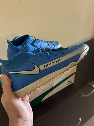 Butslar Nike lalafo.az -da Butslar Nike