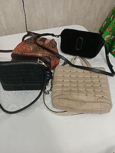 Qadın çanta dəsti - 4 ədəd müxtəlif üslubda çanta 1) Qara – krokodil