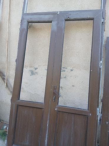 qapilar ev ucun: PVC pəncərə və qapılar dəsti Tərkib: - Ağ rəngli PVC pəncərə blokları — 3