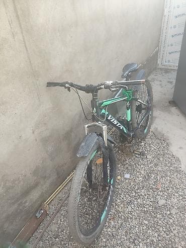 VISTA dağ velosipedi - Çərçivə: yüngül alaşımlı, VISTA loqolu