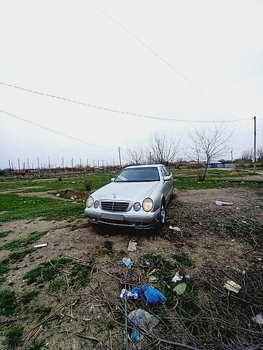 əyləc diski yonan: Mercedes-Benz E‑Class W210 sedan - Kuzov: sedan, gümüşü rəng - — 4