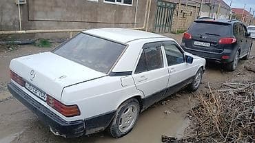 06 masın: Mercedes-Benz sedan (W201 “190” seriyası) Xüsusiyyətlər: - Kuzov: 4 — 2