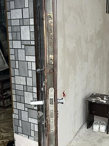 demir su çen: Metal giriş qapısı - Material: qalın metal təbəqə, iç və çöl tərəfdə — 2