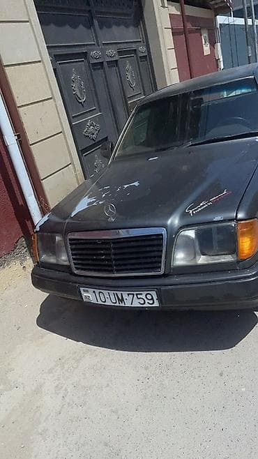 mersedes maqintafon: Mercedes-Benz E 220: 2.2 l | Sedan — 2