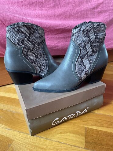 yeni lifcikler: Размер: 39, Новый — 4