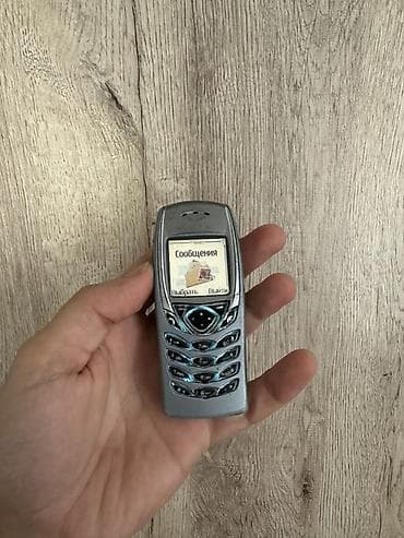 Nokia < 2 GB Memory Capacity, rəng - Gümüşü, Düyməli — 1