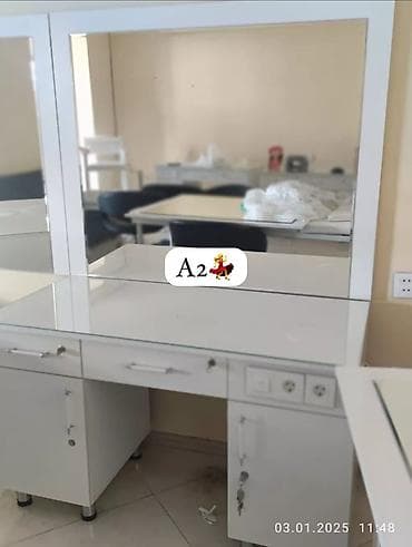 Makiyaj üçün masa