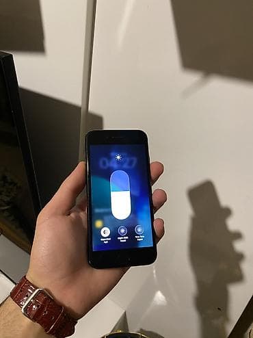 IPhone SE 2020, 64 GB, Qara, Zəmanət, Barmaq izi, Simsiz şarj lalafo.az -da IPhone SE 2020, 64 GB, Qara, Zəmanət, Barmaq izi, Simsiz şarj