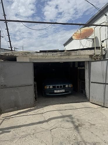 c180 1994: BMW 5 series: 2 l | 1994 il Sedan — 3