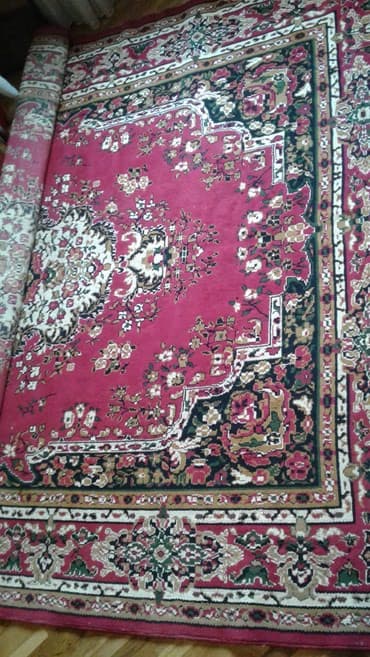 islenmis xalca aliram: Xalça — 3