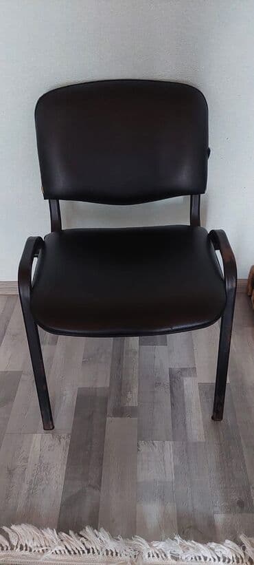 Qara rəngli ofis/ziyafət stulu - Klassik dizayn: qalın süngərli lalafo.az -da Qara rəngli ofis/ziyafət stulu - Klassik dizayn: qalın süngərli