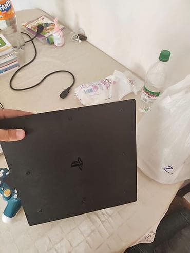 panel cit: Sony PlayStation 4 Pro oyun konsolu Xüsusiyyətlər: - PS4 Pro korpusu — 3