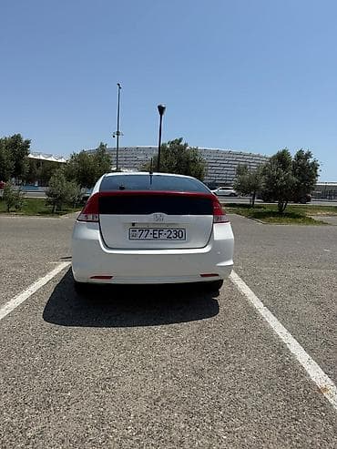 Honda Insight: 1.3 l | 2010 il Hetçbek — 2
