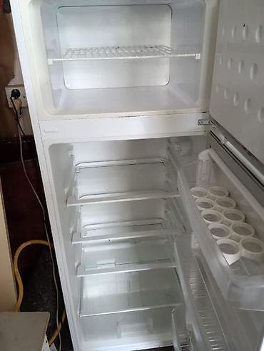 islenmis xaladennik: Soyuducu usda mali deyil evden satis tam işləkdir. Qiymet 160 azn — 3