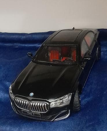 BMW 7 Series 760Lİ 1:24 Ölçü Vəziyyəti görünüşcə təzədi Ancaq