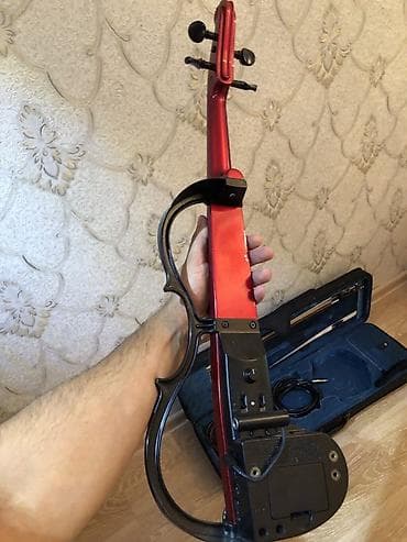 Skripka yamaha sv120 distansion ilə birlikdə . Ciddi şəxslər narahat — 2