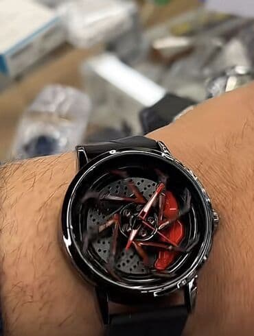 Avtomobil temalı mexaniki qol saatı. - Dizayn: Siferblat avtomobil