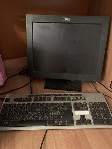 Kompüter dəsti – Compaq Evo stolüstü PC + IBM monitor + klaviatura